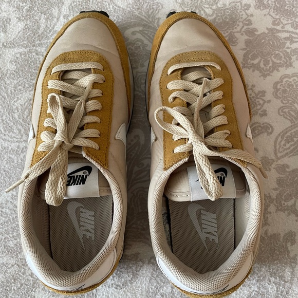 Women’s Nike Daybreak Size 6.5 Used in Excellent Condition - Picture 6 of 6